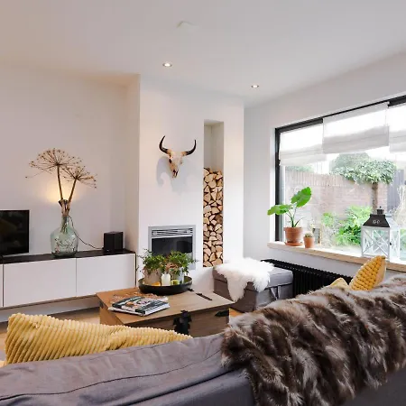 Modern In North Holland Near The Sea 카스트리컴
